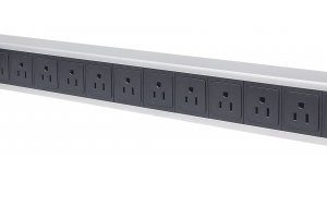 713955 Barra multicontactos vertical con 12 salidas - Contactos tipo NEMA - control y protección: interruptor neumático sencillo